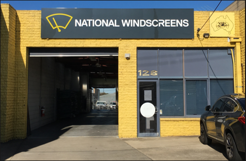 Emergency windscreen repair Emergency windscreen repair